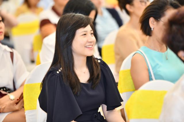 TT. Nhật Từ thuyết giảng về “Mê tín trong kinh doanh” trong chương trình Cà Phê Doanh Nhân của Quận Bình Thạnh