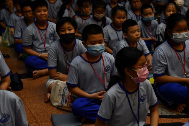 Khóa tu Thiếu nhi: Trẻ em là búp sen non/ Ngày ngày đi chùa, vẹn tròn hương thơm