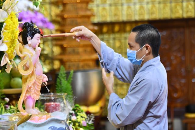 Chùa Giác Ngộ: Trang nghiêm nghi thức tắm Phật nhân Lễ Phật đản PL.2565 - DL.2021