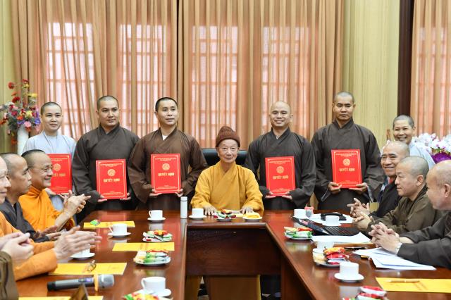 HVPGVN tại TP.HCM: Chuẩn bị tuyển sinh Cử nhân Phật học năm 2021 và bổ sung nhân sự mới
