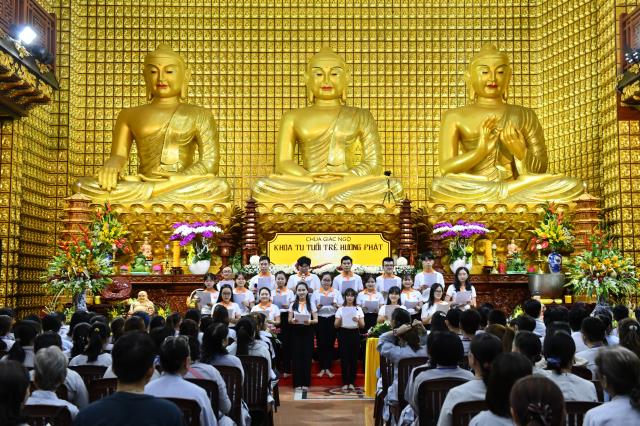 Ca sĩ Lâm Chấn Huy tham dự Talkshow “Vì sao tôi theo đạo Phật” tại chùa Giác Ngộ