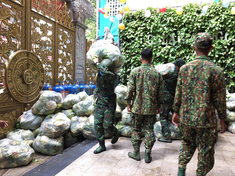 Chùa Giác Ngộ Mua "Giải Cứu" 70 Tấn Bắp Cải, Tiếp Sức Cho Người Dân Trong Mùa “Bão Covid-19”