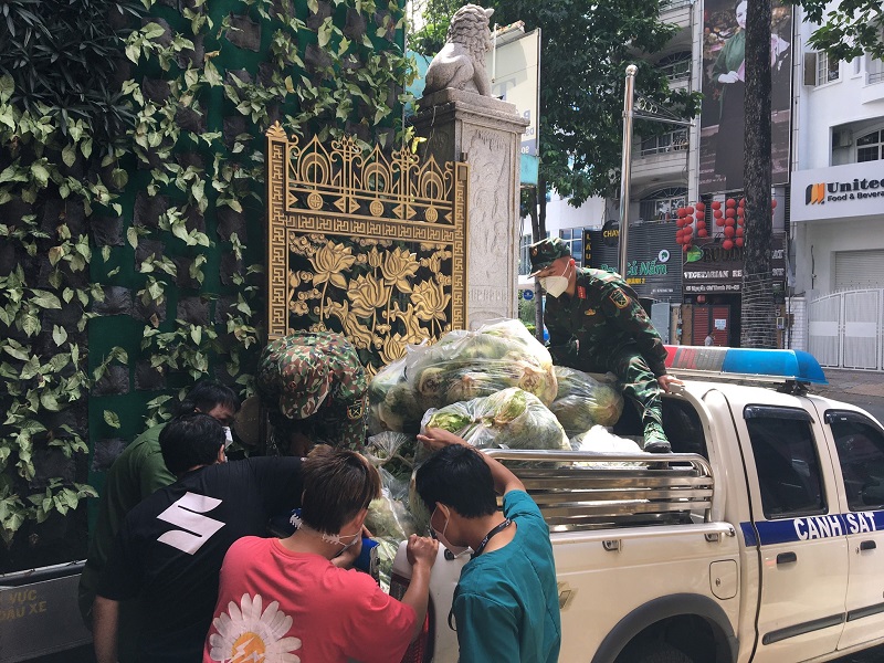 Chùa Giác Ngộ Mua "Giải Cứu" 70 Tấn Bắp Cải, Tiếp Sức Cho Người Dân Trong Mùa “Bão Covid-19”