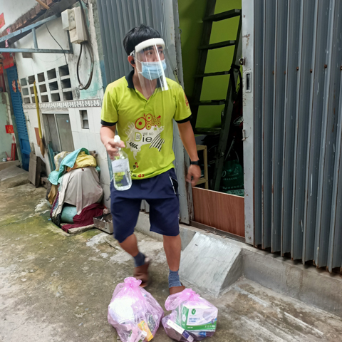 Gần 800 phần thuốc dành cho F0 tầng 1 và tầng 2 là gần 800 ước mong “Hãy thật mạnh khỏe nhé!”