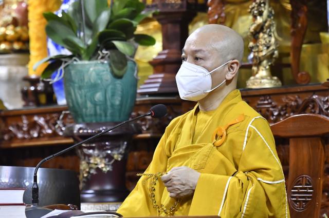Cạo bỏ tóc đời, 2 thiện nam xuất gia tại chùa Giác Ngộ