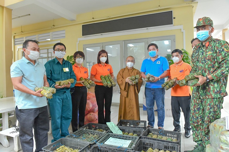 Chùa Giác Ngộ sẻ chia gian khó cùng UBND Phường 7, Quận Gò Vấp