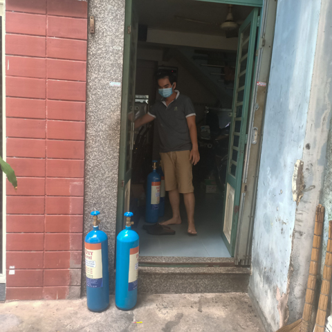 Kịp… Kịp gần 200 bình oxy để cứu lấy sự sống khi cái chết cận kề