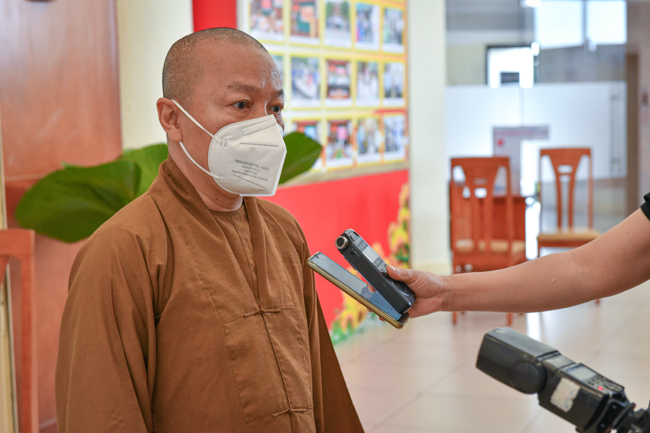 19 tình nguyện viên tôn giáo tham gia lễ xuất quân, hỗ trợ Bệnh viện Điều trị Covid-19 trong đợt 7