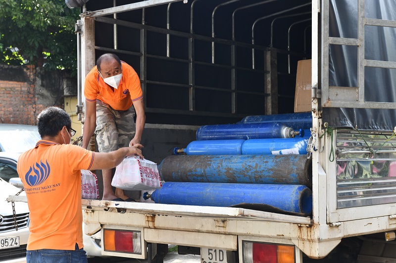 Chùa Giác Ngộ - Quỹ ĐPNN: Trao Tặng Vật Tư Y Tế Và Nhu Yếu Phẩm Cho Bảo Tàng Phụ Nữ Nam Bộ