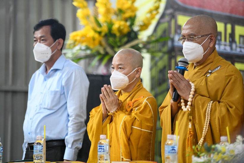 Lễ khánh thành tòa Tăng xá chùa Quan Âm Đông Hải, nơi làm khu cách ly điều trị Covid-19 của thị xã Vĩnh Châu, tỉnh Sóc Trăng