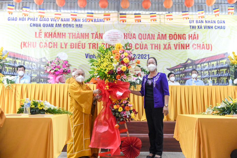 Lễ khánh thành tòa Tăng xá chùa Quan Âm Đông Hải, nơi làm khu cách ly điều trị Covid-19 của thị xã Vĩnh Châu, tỉnh Sóc Trăng