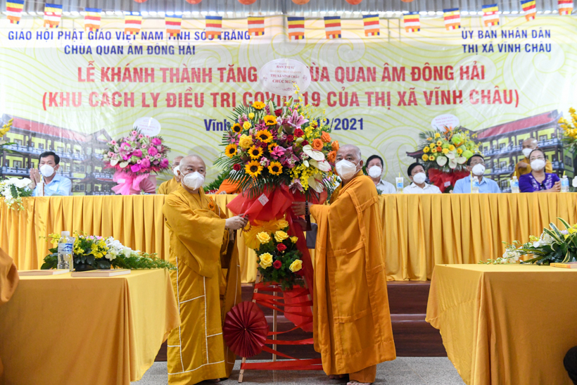 Lễ khánh thành tòa Tăng xá chùa Quan Âm Đông Hải, nơi làm khu cách ly điều trị Covid-19 của thị xã Vĩnh Châu, tỉnh Sóc Trăng