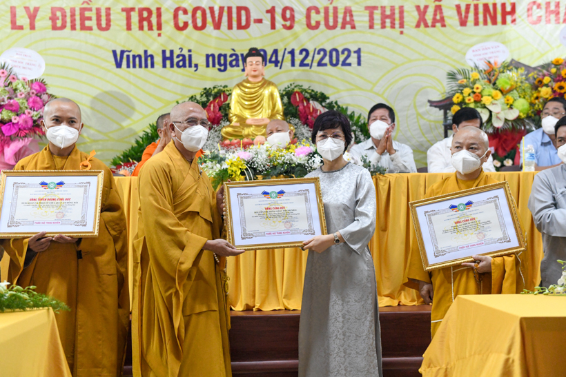 Lễ khánh thành tòa Tăng xá chùa Quan Âm Đông Hải, nơi làm khu cách ly điều trị Covid-19 của thị xã Vĩnh Châu, tỉnh Sóc Trăng