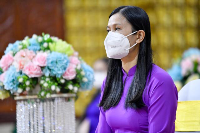 Lễ hằng thuận của chú rể Đình Lợi và cô dâu Hiếu Hòa tại điện Phật chùa Giác Ngộ