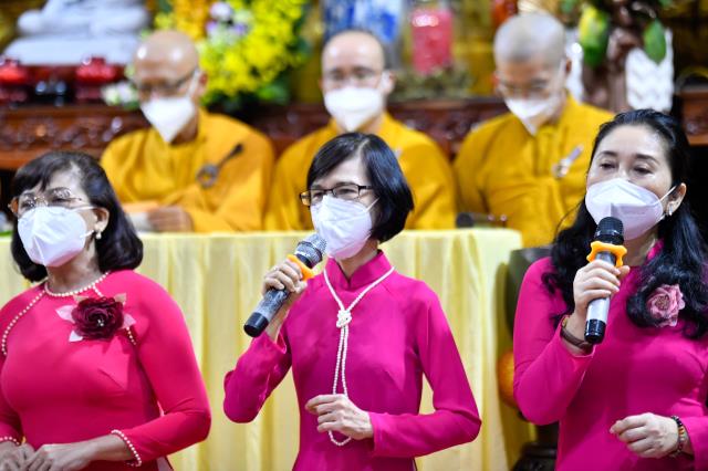 Lễ hằng thuận của chú rể Đình Lợi và cô dâu Hiếu Hòa tại điện Phật chùa Giác Ngộ