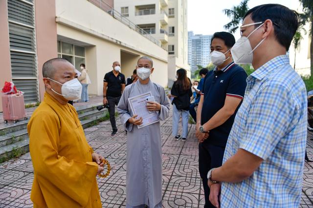 Tình nguyện viên Phật giáo hoàn thành nhiệm vụ tại Bệnh viện Dã chiến số 12