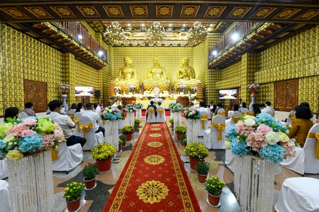 Mở cửa hôn nhân hạnh phúc bằng chiếc “chìa khóa” trong lễ hằng thuận