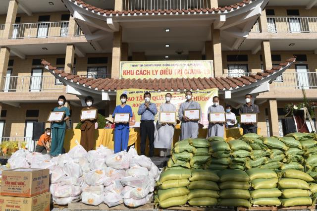 Tổng kết và bàn giao lại khu cách ly điều trị Covid-19 chùa Quan Âm Đông Hải (Quỹ ĐPNN trao tặng quà tết yêu thương năm 2022 tại tỉnh Sóc Trăng)
