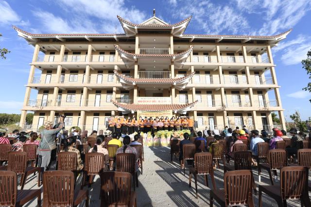 Tổng kết và bàn giao lại khu cách ly điều trị Covid-19 chùa Quan Âm Đông Hải (Quỹ ĐPNN trao tặng quà tết yêu thương năm 2022 tại tỉnh Sóc Trăng)
