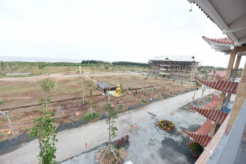 Thời thiền hành đầu tiên trong khóa tu Tuần An Lạc
