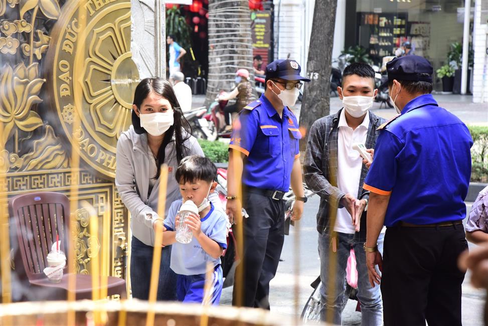 Hôm nay em trở về chùa, ê a theo Thầy bài học đạo đức