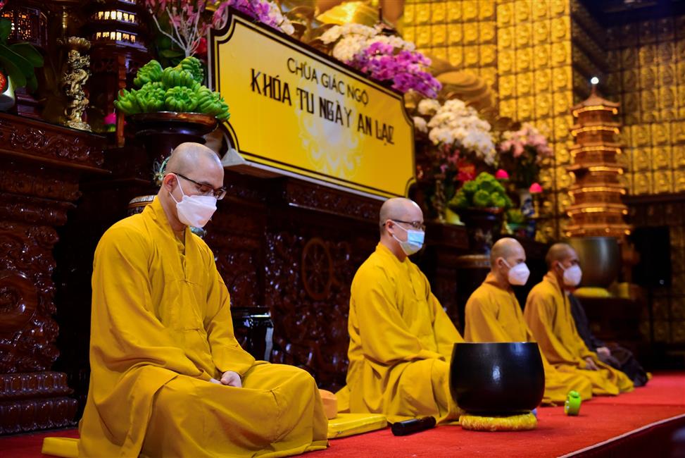 Học lại cười trong khóa tu Ngày An Lạc