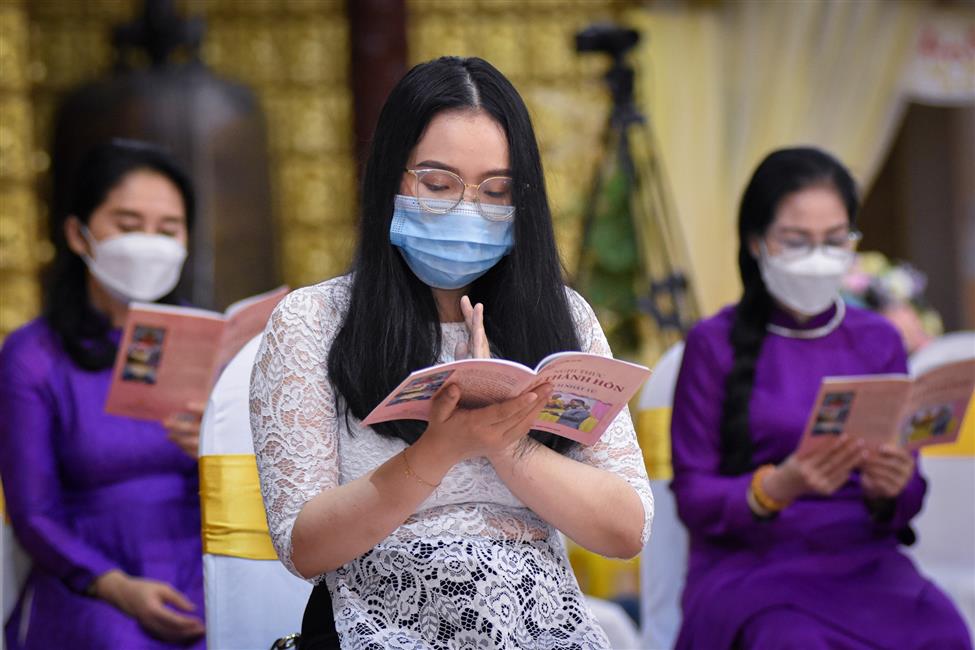 Lễ Hằng thuận của Phật tử chú rể Ngộ Tuệ Nhuận và cô dâu Nhuận Anh
