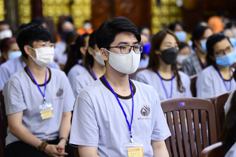 Khóa tu Tuổi Trẻ Hướng Phật: Đừng để tiền làm chúng ta khổ