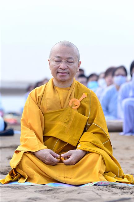 Rời xa sự ồn ào, những bước chân tìm về bình yên