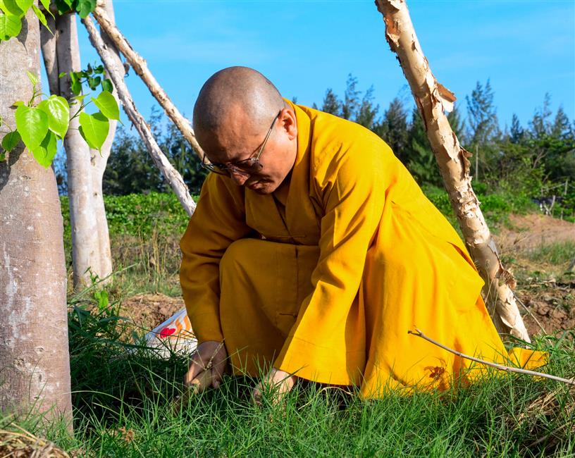 Gieo duyên qua hoạt động chấp tác