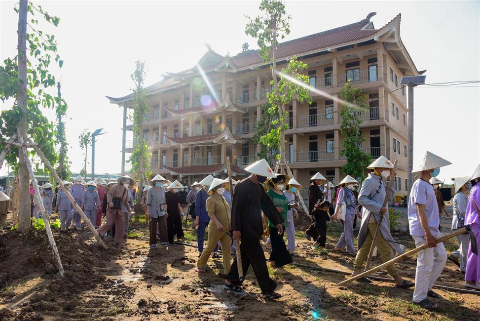 Gieo duyên qua hoạt động chấp tác