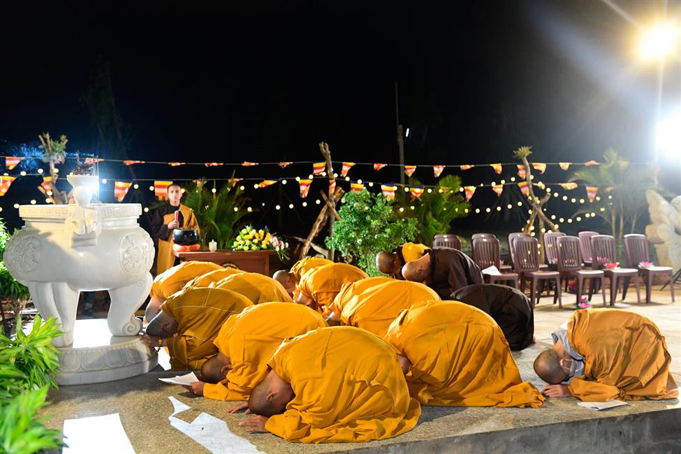 Đêm hoa đăng lễ hội Quan Âm Đông Hải: Đề cao lòng từ bi