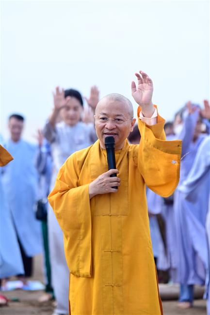 Rời xa sự ồn ào, những bước chân tìm về bình yên