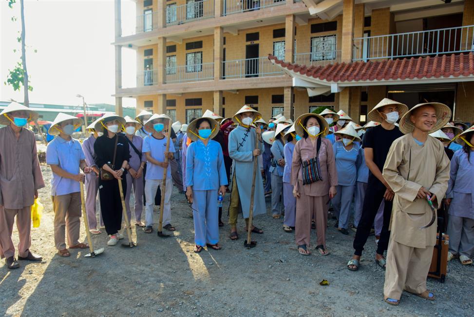 Gieo duyên qua hoạt động chấp tác