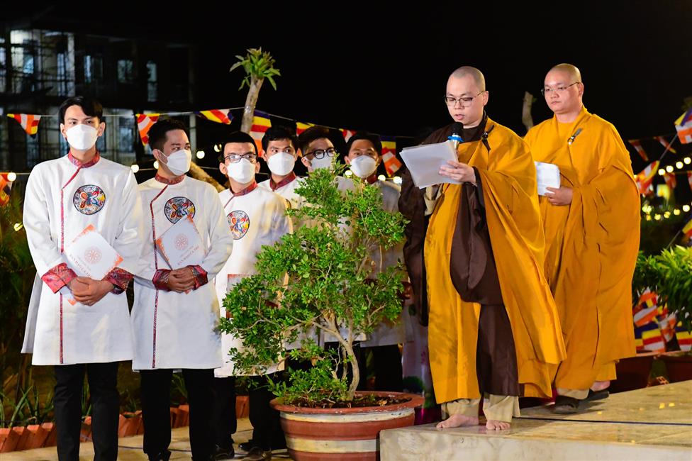 Đêm hoa đăng lễ hội Quan Âm Đông Hải: Đề cao lòng từ bi