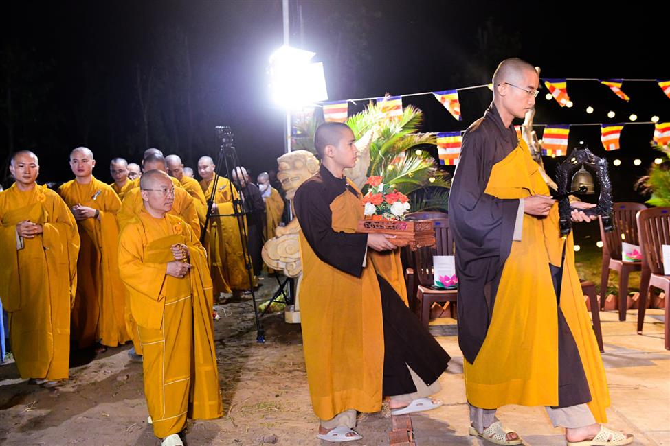 Đêm hoa đăng lễ hội Quan Âm Đông Hải: Đề cao lòng từ bi