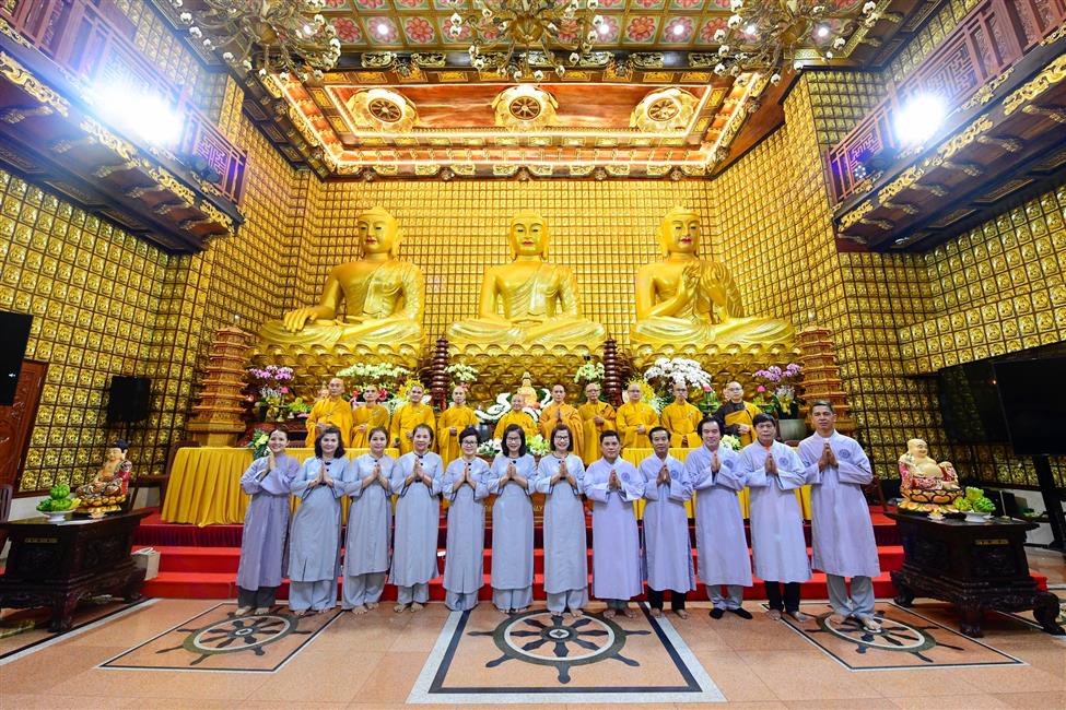 Trang nghiêm kỷ niệm Ngày Bồ-tát Quan Thế Âm đản sanh