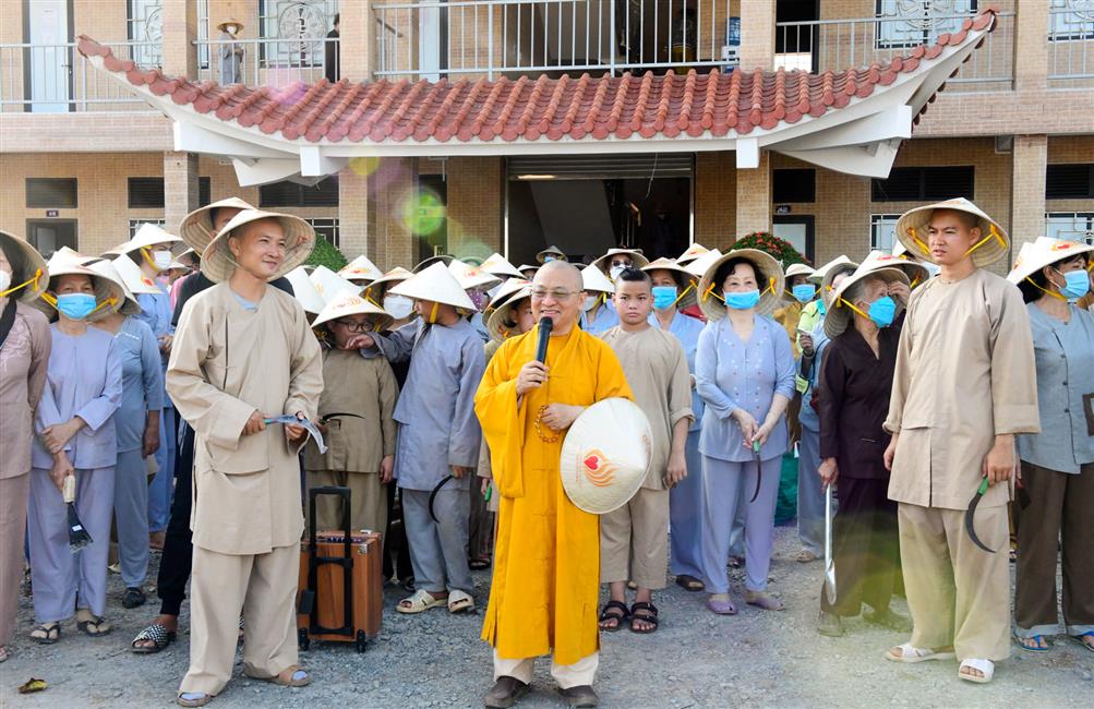 Gieo duyên qua hoạt động chấp tác