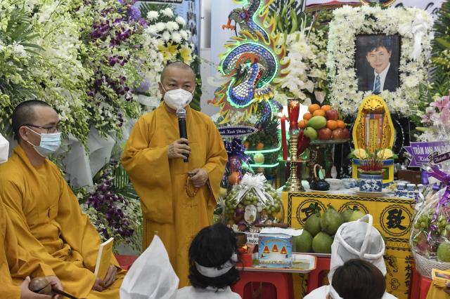 Chùa Giác Ngộ viếng tang ông Trịnh Ngọc Ánh