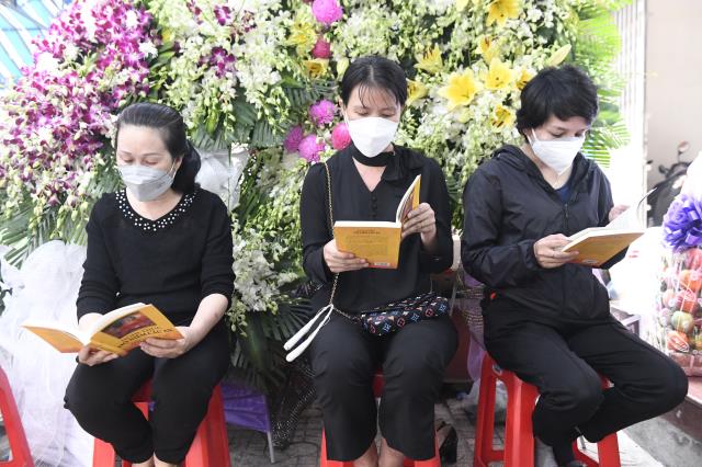 Chùa Giác Ngộ viếng tang ông Trịnh Ngọc Ánh