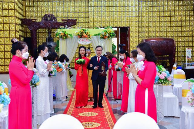 Chắp cánh cho hôn nhân hạnh phúc bằng triết lý nhà Phật