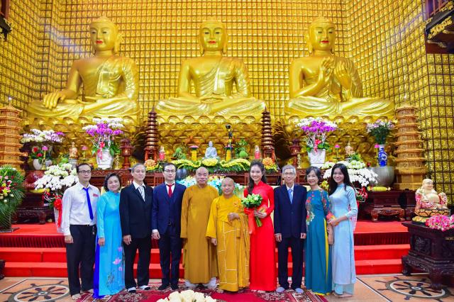 Chắp cánh cho hôn nhân hạnh phúc bằng triết lý nhà Phật