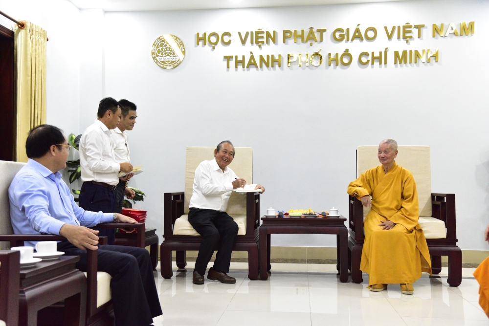 Nguyên phó thủ tướng thường trực Trương Hòa Bình cúng dường tượng Phật 6m đến Học viện Phật giáo Việt Nam tại TP. HCM