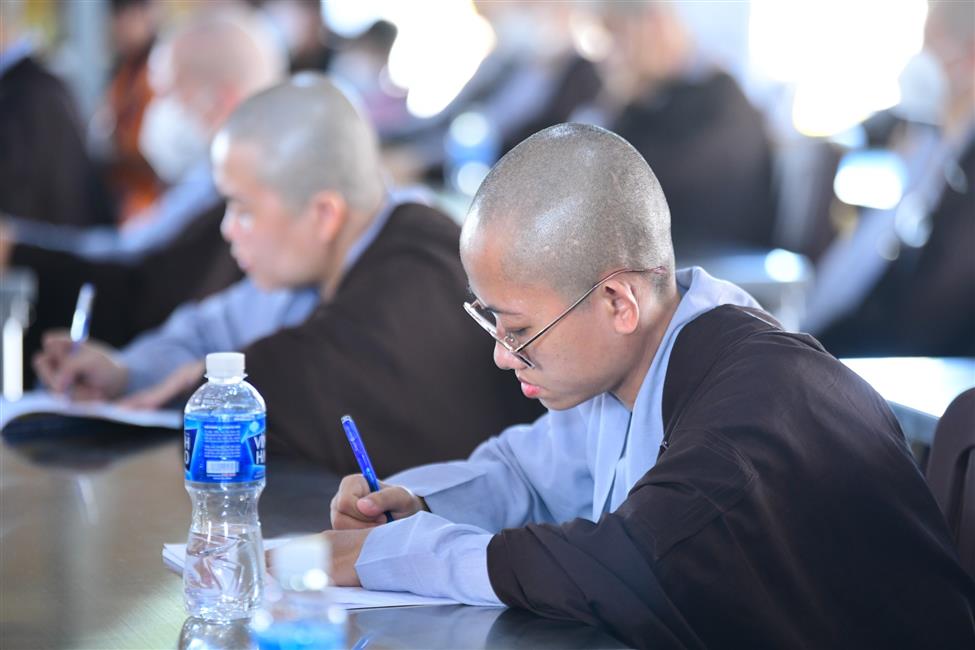 Sống đời xuất gia - Có dễ dàng?