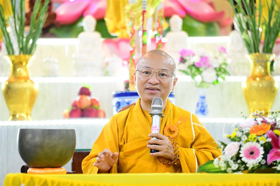 Những lợi ích của xuất gia gieo duyên