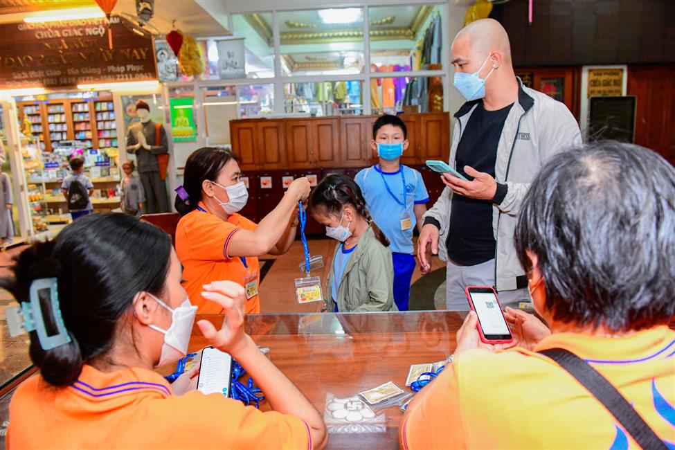 Tự do vui học, tự nhiên phát triển: Chùa Giác Ngộ - Điểm hẹn tu học dành cho hàng trăm em nhỏ