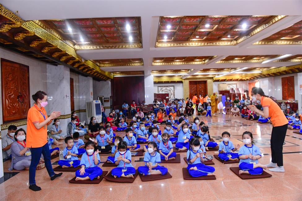 Tự do vui học, tự nhiên phát triển: Chùa Giác Ngộ - Điểm hẹn tu học dành cho hàng trăm em nhỏ