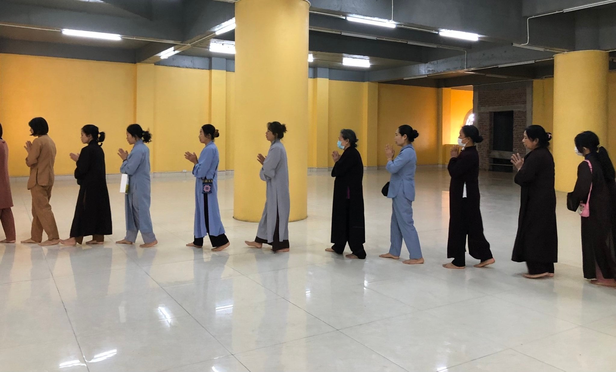 Chùa Long Hưng: Mừng ngày Phật Đản sinh, 200 Phật tử tham dự khóa tu “Niệm Phật 1 ngày 1 đêm”