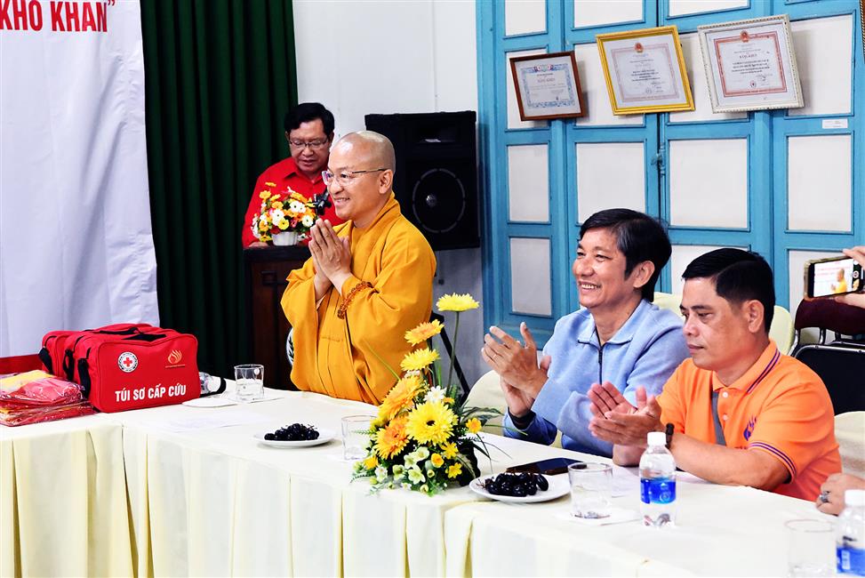 Quỹ ĐPNN ký kết dự án 5 năm cùng Trung ương Hội Chữ thập đỏ Việt Nam trao 7.000 túi sơ cấp cứu &quot;Chung tay vì an toàn cho ngư dân nghèo, khó khăn&quot;