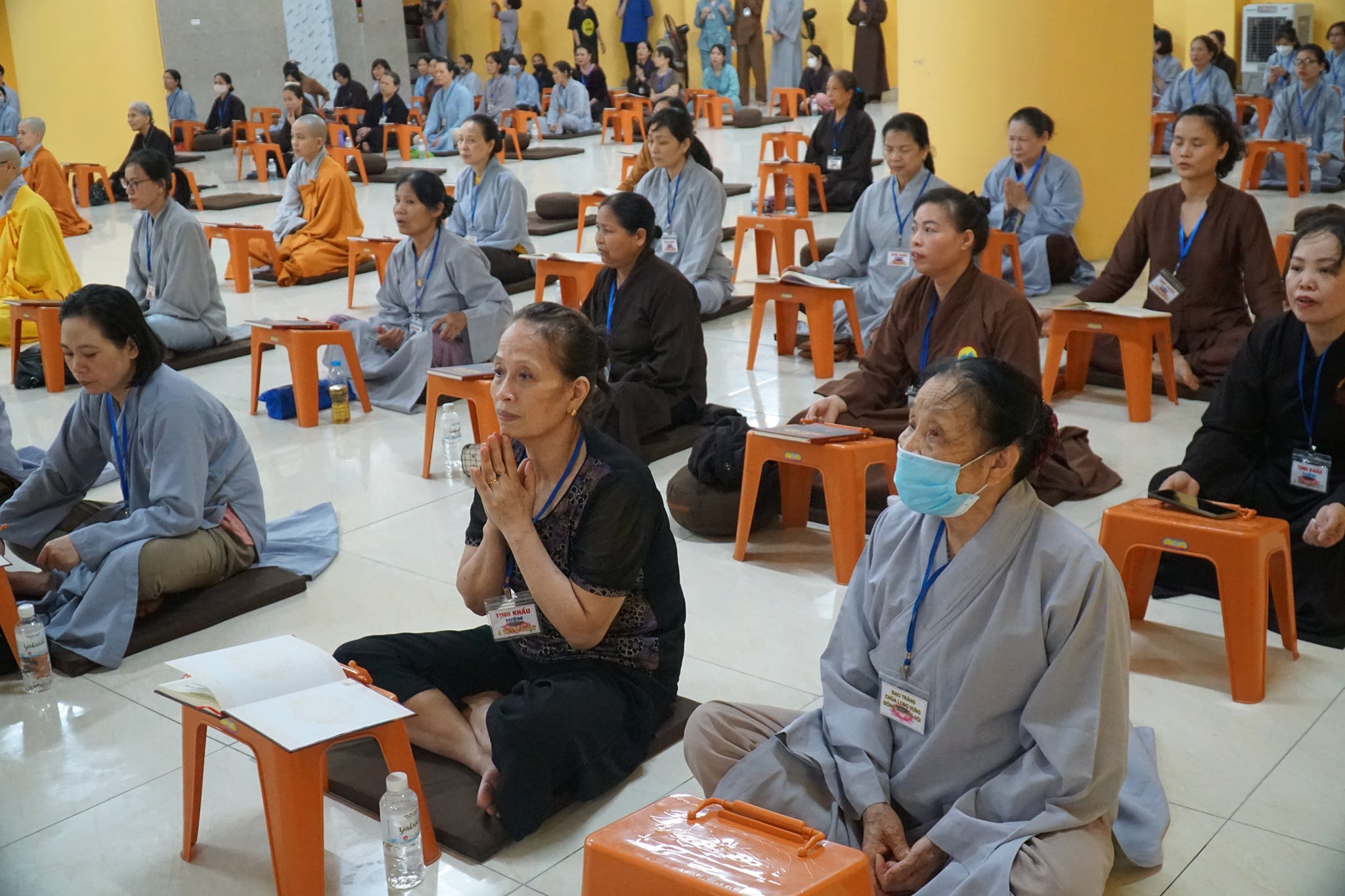 Chùa Long Hưng: Mừng ngày Phật Đản sinh, 200 Phật tử tham dự khóa tu “Niệm Phật 1 ngày 1 đêm”